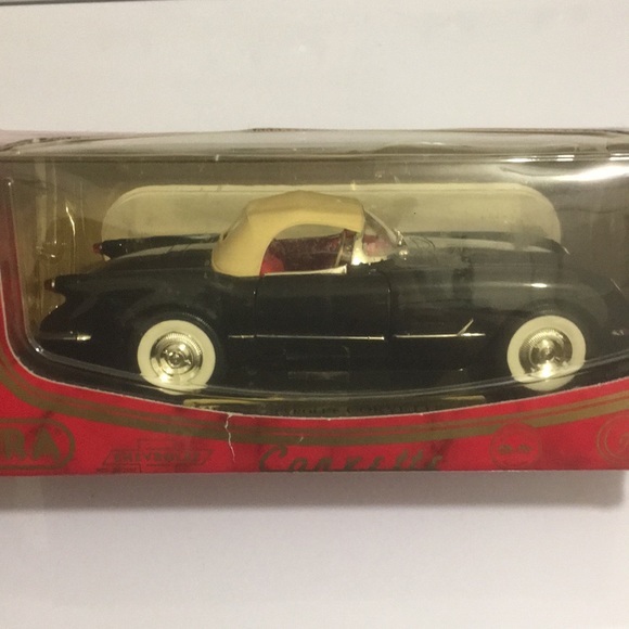 1954 Chevrolet Corvette Mira Golden Line Collection 1:18 Die Cast Metal NWOT - Picture 1 of 8